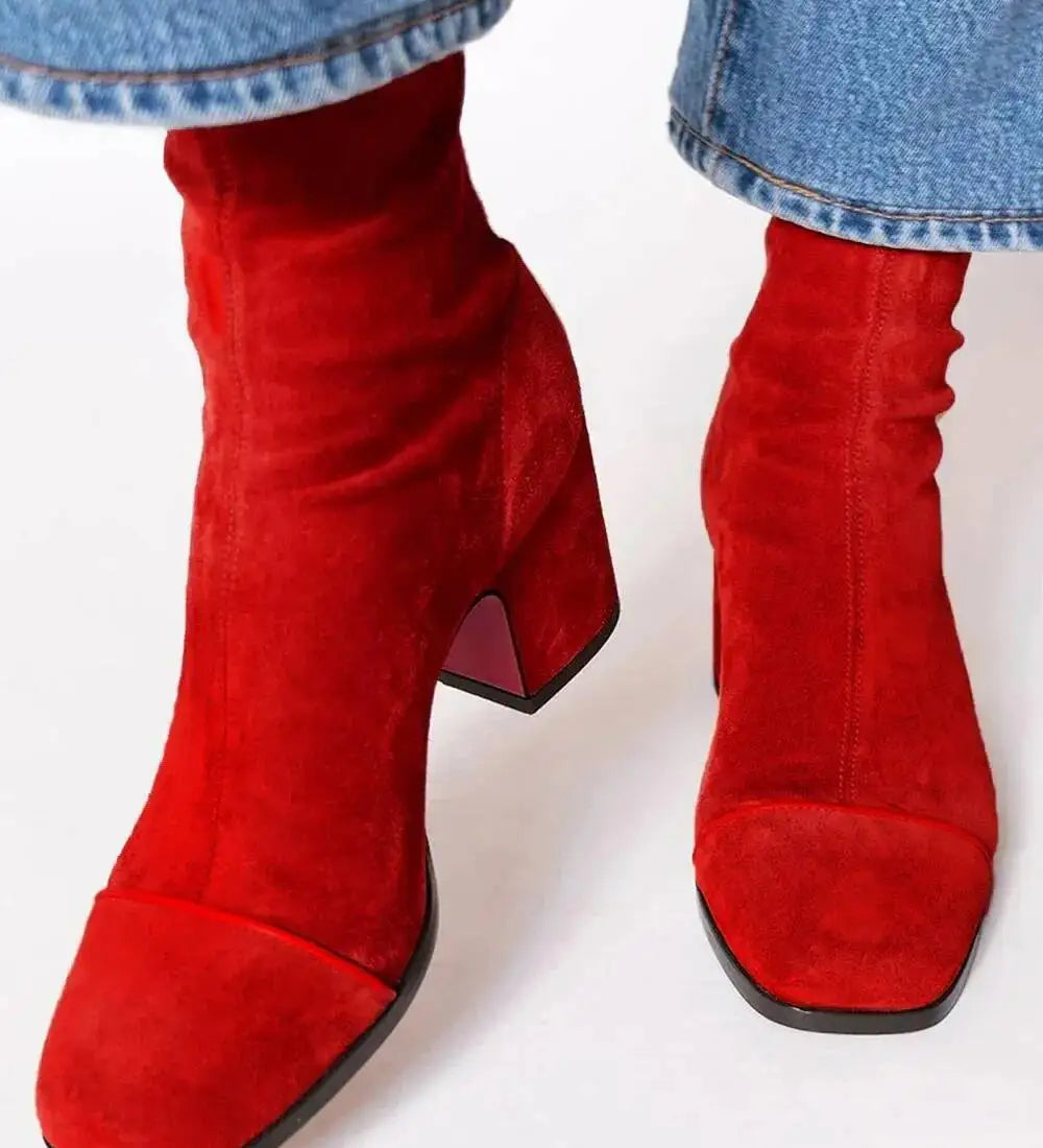 Vitória - Botas de Salto com bico arredondado