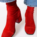 Vitória - Botas de Salto com bico arredondado